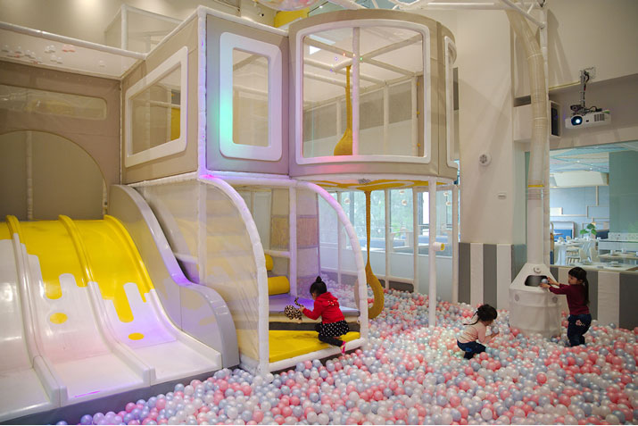 æ³çª©11é¤æé¤¨