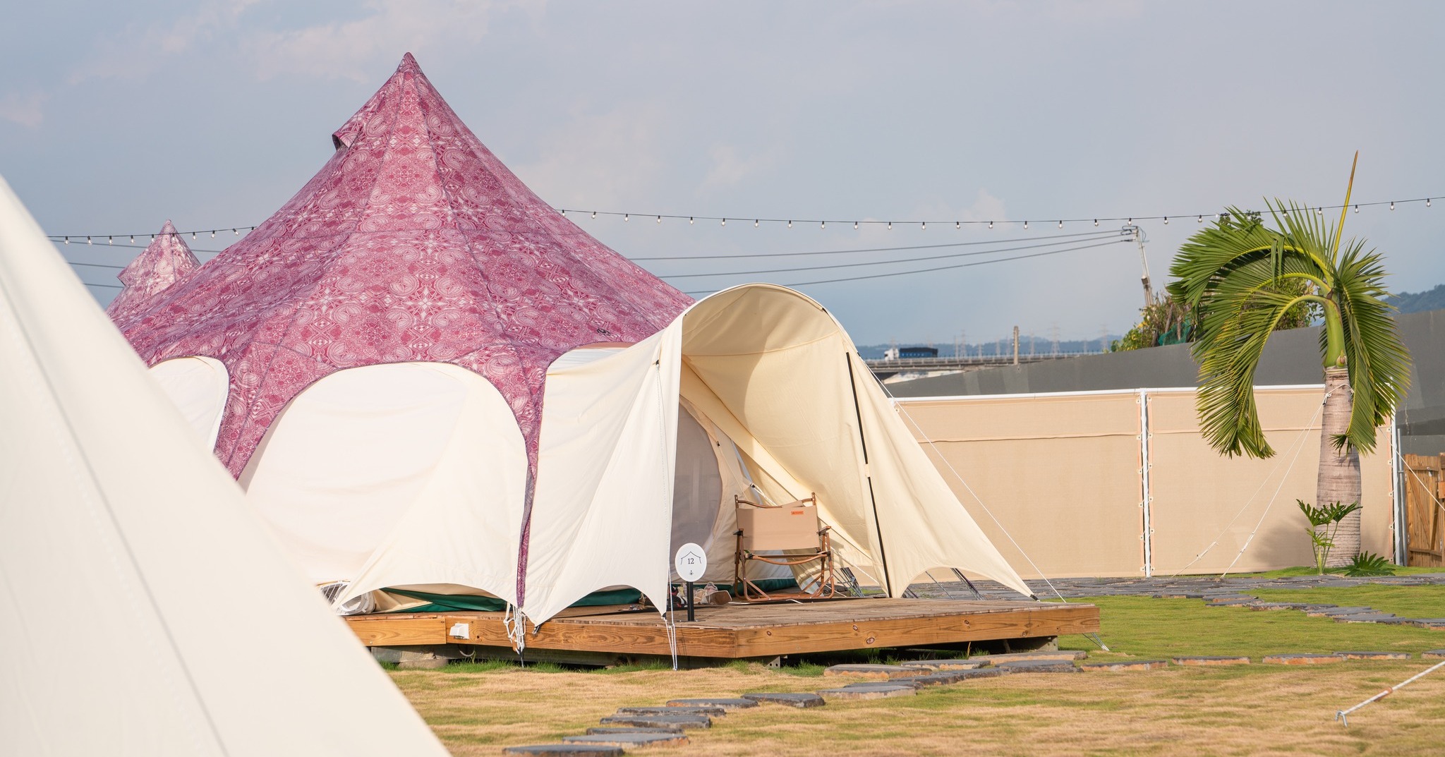 è¬èªª: å¤é½æ¼«æ¼« è±ªè¯é²çå